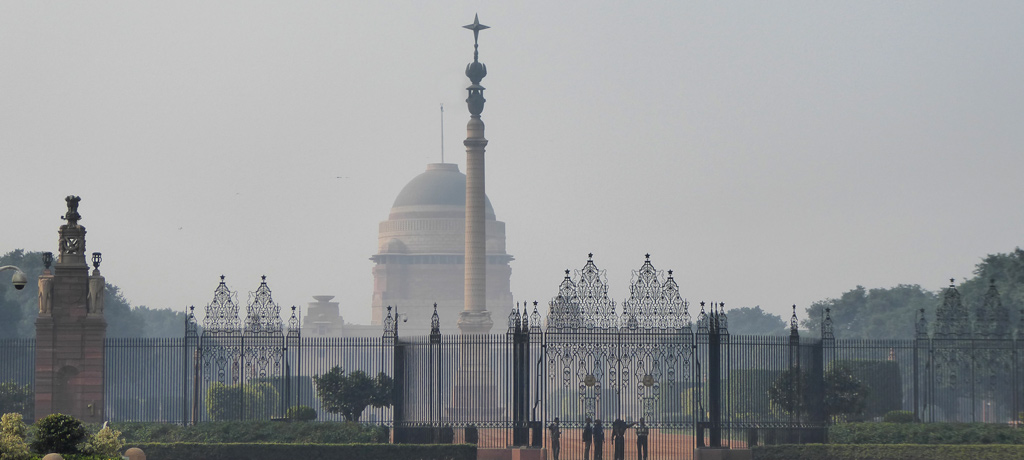 Rashtrapati Bhavan es la residencia oficial del Presidente de la India, localizada en Nueva Delhi.
