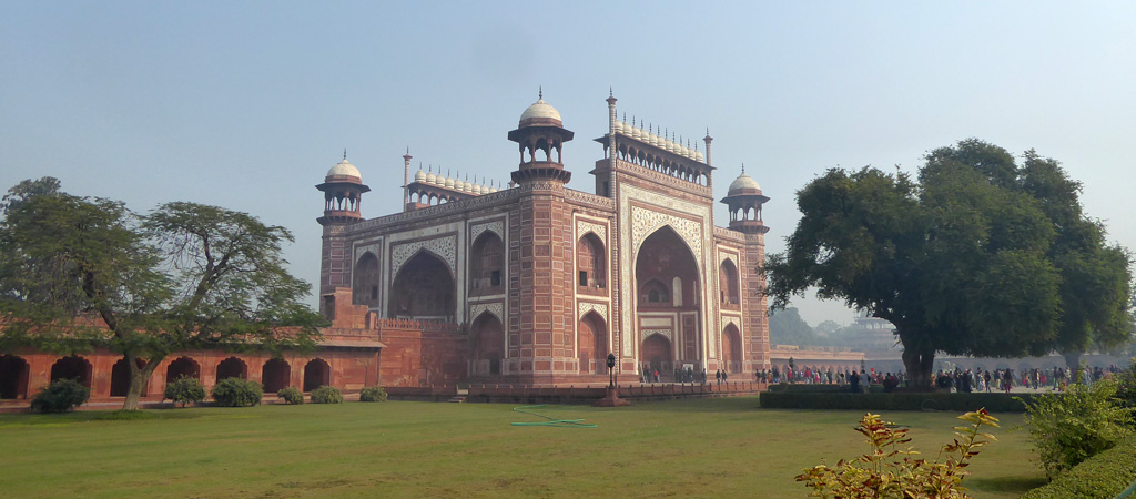 Great gate en la entrada del Taj Mahal