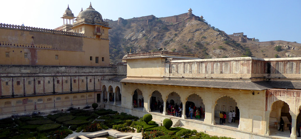 Jardines de Amber Sheesh Mahal en Jaipur